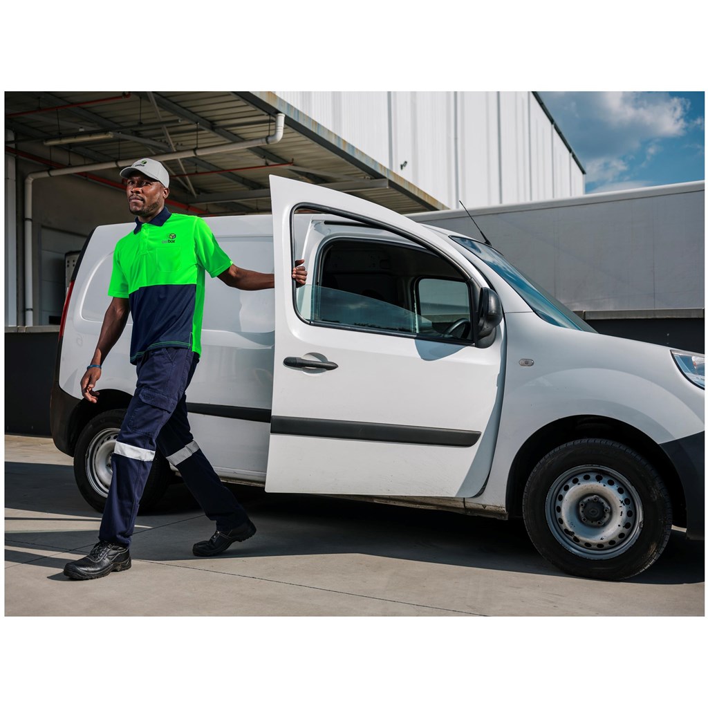 ALT-1401-L-LIFESTYLE01-LOGO_1024X1024