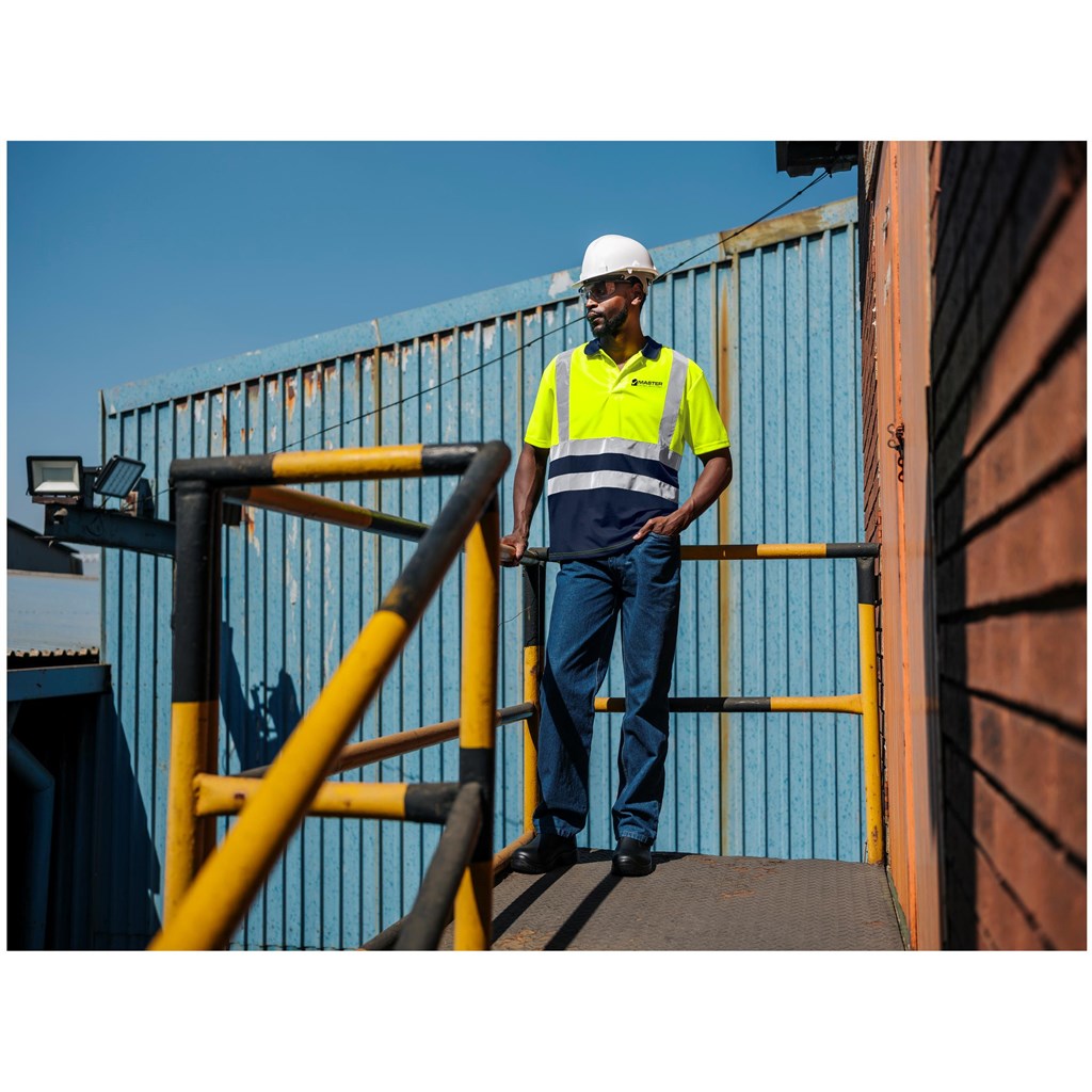 ALT-1402-Y_LIFESTYLE03-LOGO_1024X1024