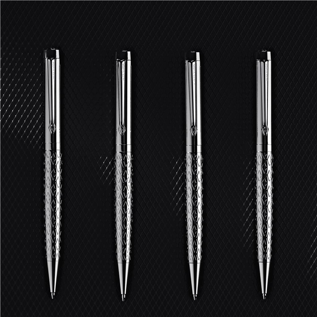 AV-19038_LIFESTYLE-NO-LOGO_1024X1024