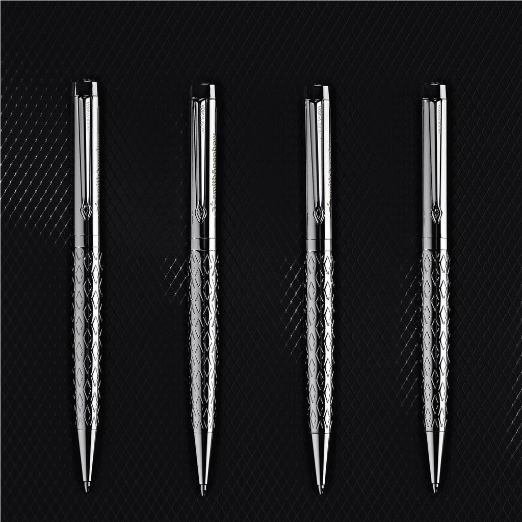 AV-19038_LIFESTYLE_1024X1024