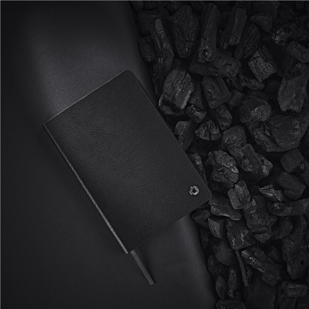 AV-19143_LIFESTYLE-NO-LOGO_1024X1024