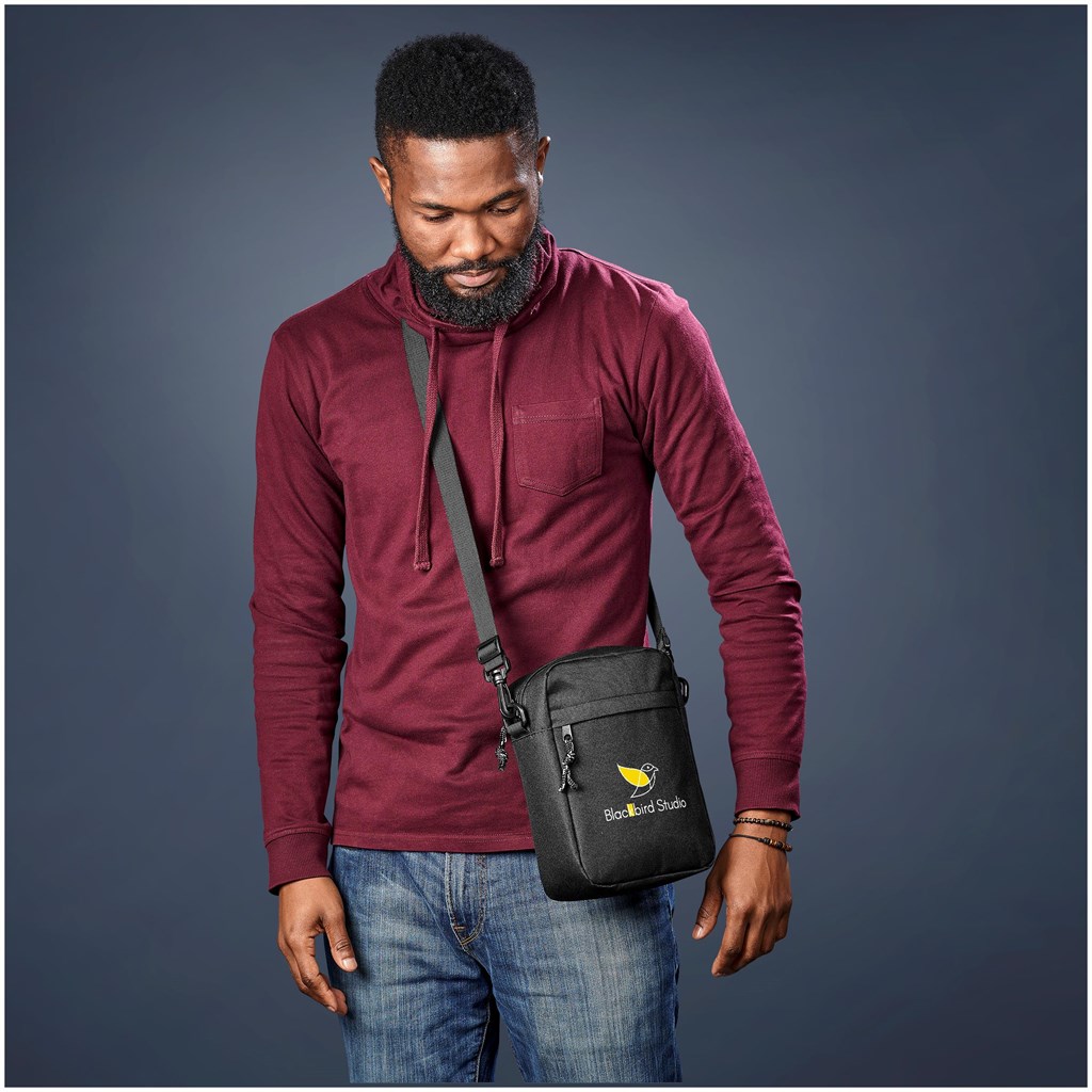 BG-AL-412-B-LIFESTYLE_1024X1024