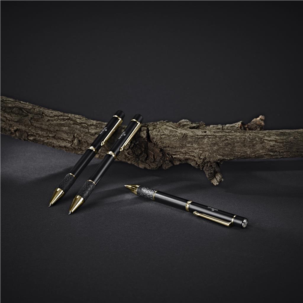 GF-AV-923-B_LIFESTYLE_1024X1024