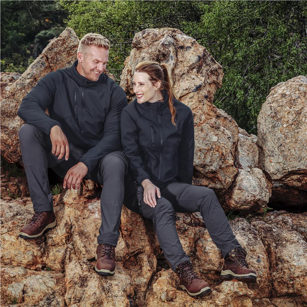 JC-UT-142-A-LIFESTYLE-01-NO-LOGO_1024X1024