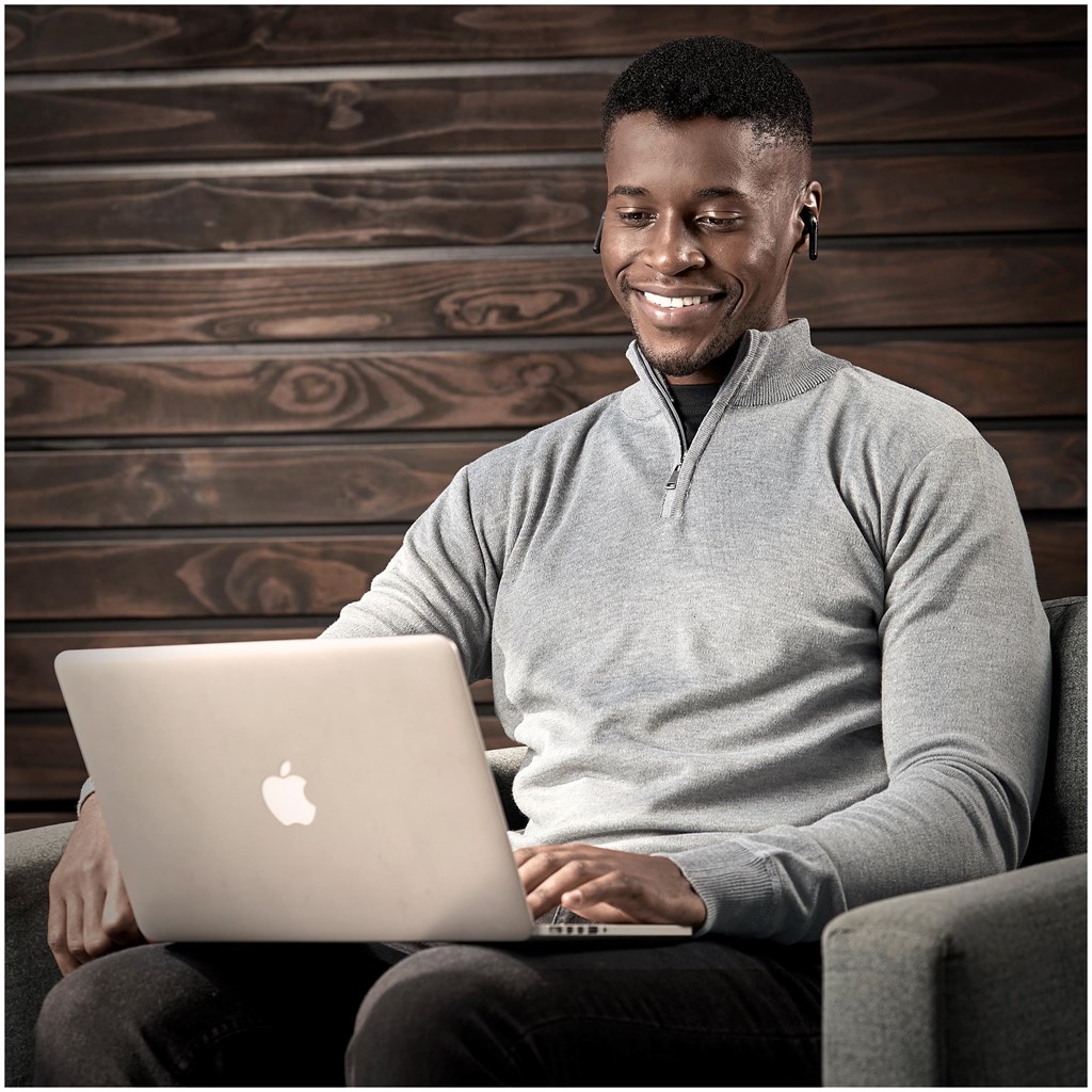 MT-SC-394-B-LIFESTYLE-01_1024X1024