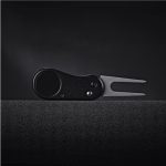 SF-AV-64-B_LIFESTYLE-NO-LOGO_1024X1024