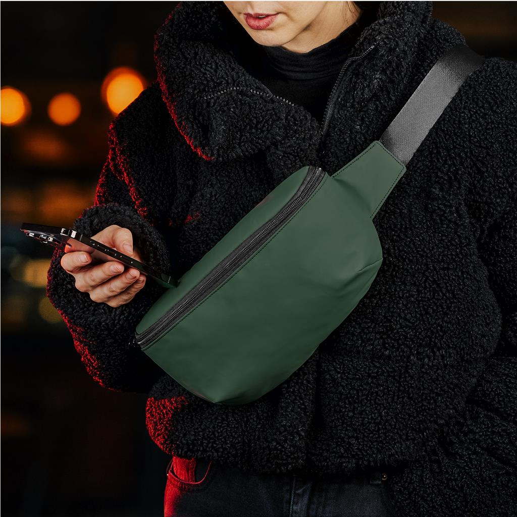 BG-SD-512-B-DG1_LIFESTYLE-NO-LOGO_1024X1024